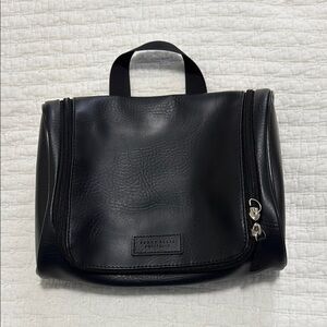 Perry Ellis Black Toiletry Bag with Structured Design